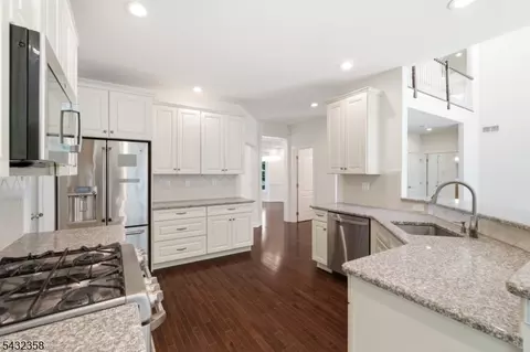 8 Fields Way, Budd Lake, NJ 07828 photo 6