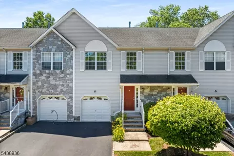 5 Edith Pl, Somerset, NJ 08873