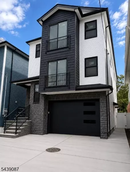 670 Summer St, Elizabeth, NJ 07202
