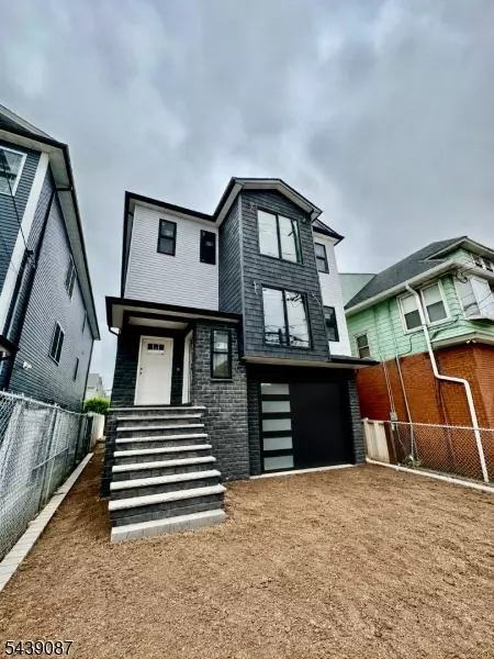 670 Summer St, Elizabeth, NJ 07202