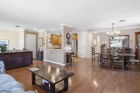 7 Strickland Ave, Little Falls Twp, NJ 07424