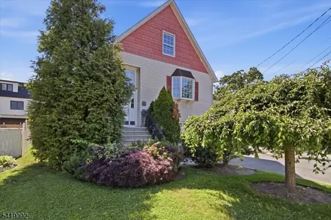 7 Strickland Ave, Little Falls Twp, NJ 07424
