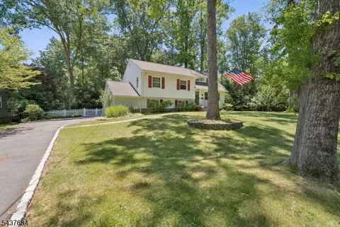 17 Orange Pl, Wayne, NJ 07470