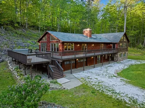 1127 Dark Moon Rd, Frelinghuysen Twp, NJ 07860