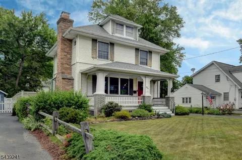 64 Hopper Ave, Pompton Plains, NJ 07444