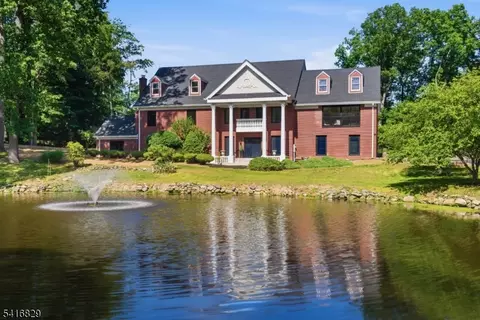 60 Brookside Dr, Upper Saddle River, NJ 07458