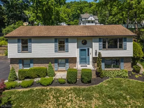 49 E Main St, High Bridge, NJ 08829