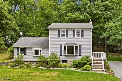 312 Lakeview Dr, Newton, NJ 07860