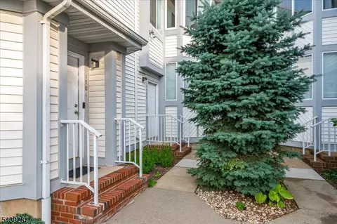 1702 Amanda Ct, Piscataway, NJ 08854