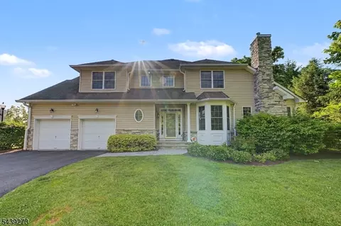 83 Schindler Ct, Parsippany, NJ 07054