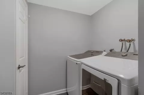 Other - 11 Hampton Ct, Basking Ridge, NJ 07920 photo 4 of 11