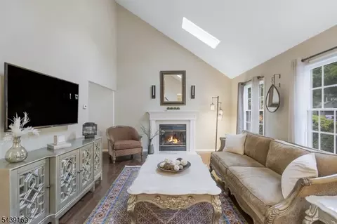 Other - 11 Hampton Ct, Basking Ridge, NJ 07920 photo 1 of 11