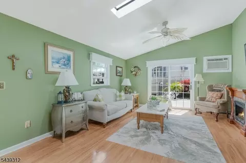 7 Center Pl, Middlesex, NJ 08846 photo 30