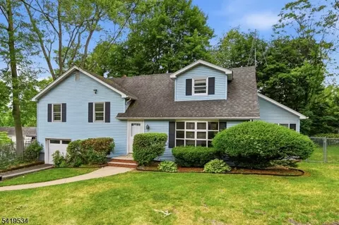 27 Knollwood Rd, Morristown, NJ 07960