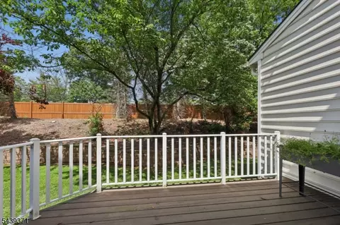 Exterior - 122 White Pine Ct, Paramus, NJ 07652 photo 4 of 5