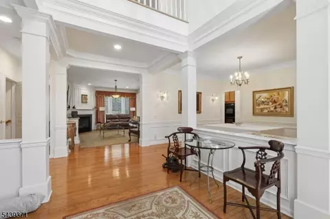 Entry Way - 122 White Pine Ct, Paramus, NJ 07652 photo 2 of 8