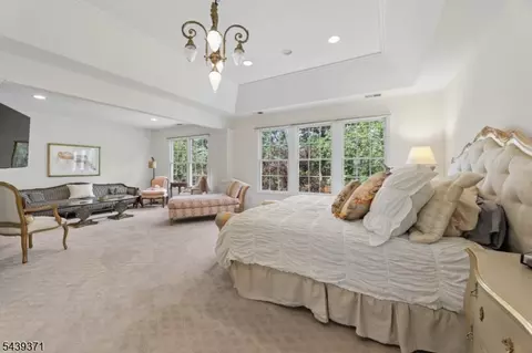 Bedroom - 122 White Pine Ct, Paramus, NJ 07652 photo 5 of 6