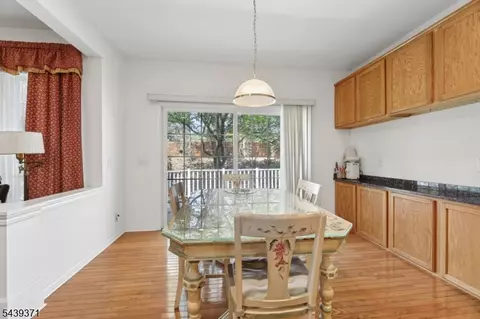Dining - 122 White Pine Ct, Paramus, NJ 07652 photo 2 of 2