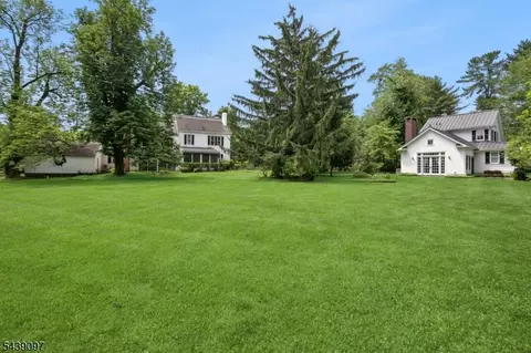 111 Village Rd, Harding Twp, NJ 07976