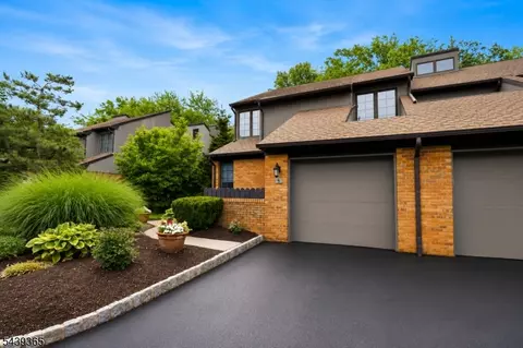 9 Shelley Pl, Morristown, NJ 07960