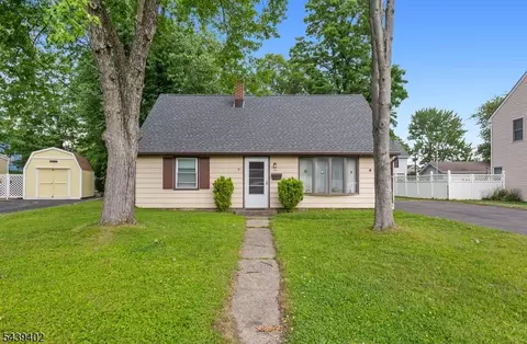 44 Bergen Dr, Little Falls Twp, NJ 07424