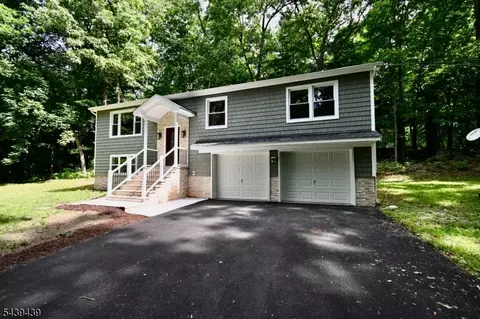 1 Appleseed Rd, Sussex, NJ 07461