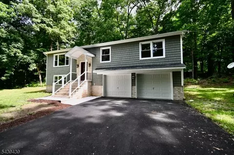 1 Appleseed Rd, Sussex, NJ 07461