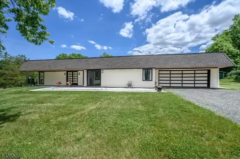 13 Central Ave, Whitehouse Station, NJ 08889