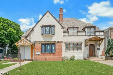 541 Page Ave, Lyndhurst, NJ 07071