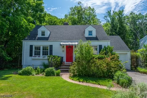 33 Glenview Dr, West Orange, NJ 07052
