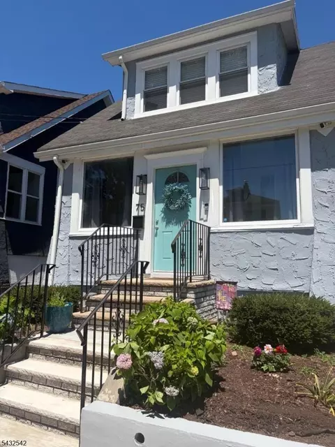 75 Smith St, Vauxhall, NJ 07088