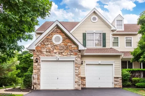 118 Patriot Hill Dr, Basking Ridge, NJ 07920