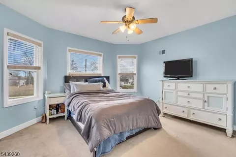 Bedroom - 467 Summit Ave, Hackensack, NJ 07601 photo 1 of 4