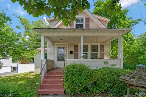 127 Elizabeth St, South Bound Brook, NJ 08880