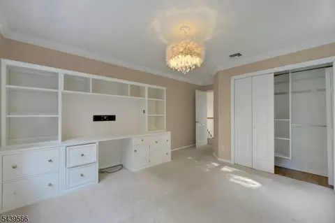 28 Serrell Dr, Montvale, NJ 07645