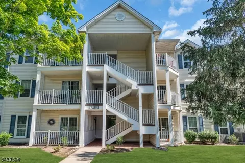 19 Amethyst Way #19, Franklin Park, NJ 08823