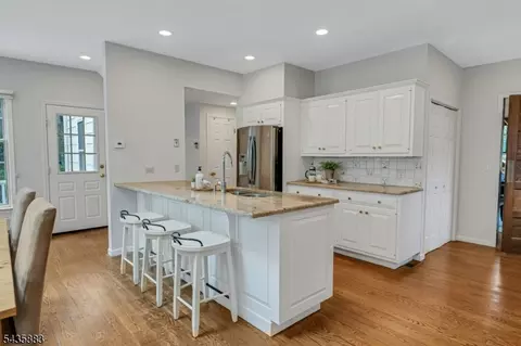 89 Beechwood Rd, Summit, NJ 07901 photo 12
