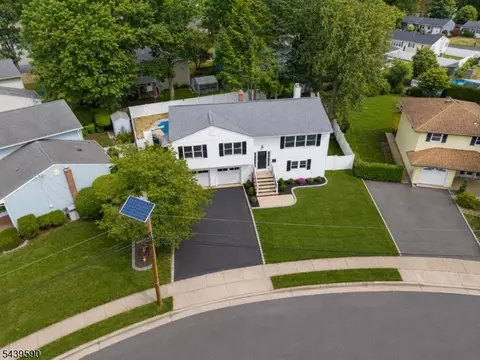 31 Shearn Dr, Middlesex, NJ 08846 photo 5