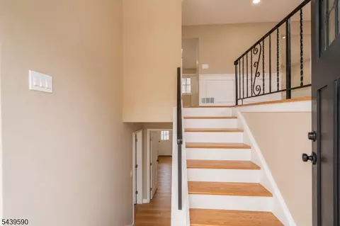 31 Shearn Dr, Middlesex, NJ 08846 photo 8
