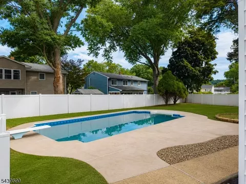 31 Shearn Dr, Middlesex, NJ 08846 photo 24