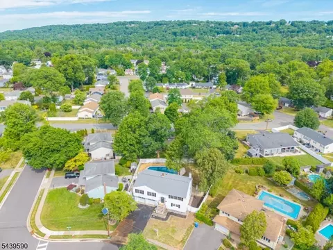 31 Shearn Dr, Middlesex, NJ 08846 photo 6