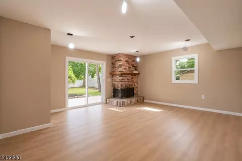 31 Shearn Dr, Middlesex, NJ 08846 photo 22