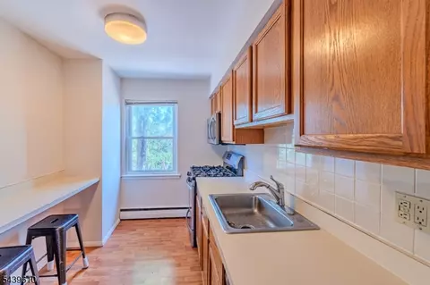 Kitchen - 93 Fox Rd, Edison, NJ 08817 photo 1 of 2