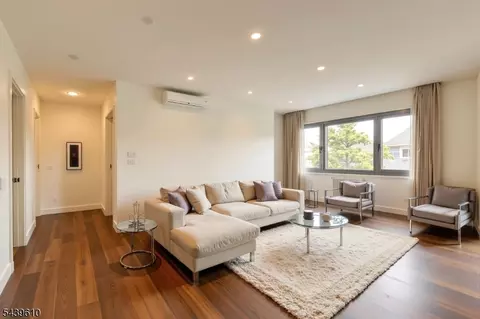 Living - 93 Fox Rd, Edison, NJ 08817 photo 4 of 4