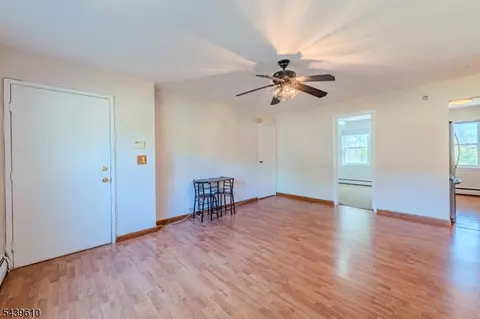 Living - 93 Fox Rd, Edison, NJ 08817 photo 2 of 4