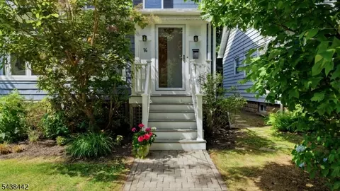 14 Gray St, Montclair, NJ 07042