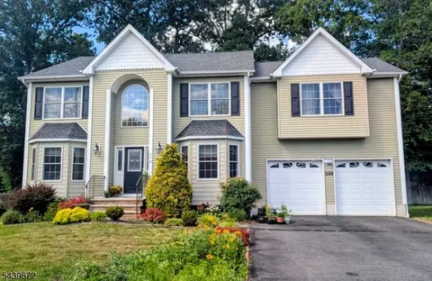 228 Atlantic Dr, Parsippany, NJ 07054