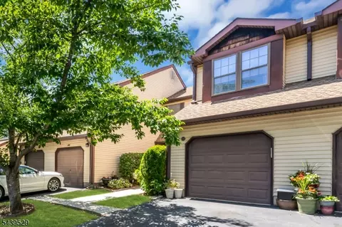 107 Bayberry Dr, Somerset, NJ 08873