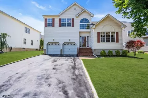 17 Okeefe Rd, Bridgewater, NJ 08807