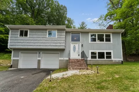 403 E Shore Trl, Sparta, NJ 07871